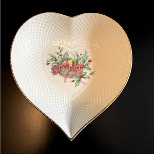 MIKASA Ivory Bone China Spirit of Christmas Dish/Bowl